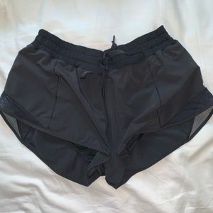 Lululemon black hotty hot 1 shorts size 10